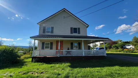 1689 Cortez Rd, Lake Ariel, PA 18436