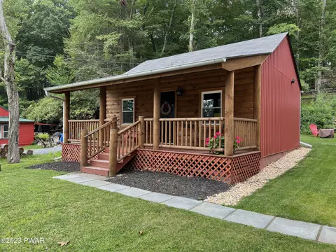 892 Rt 507, Greentown, PA 18426