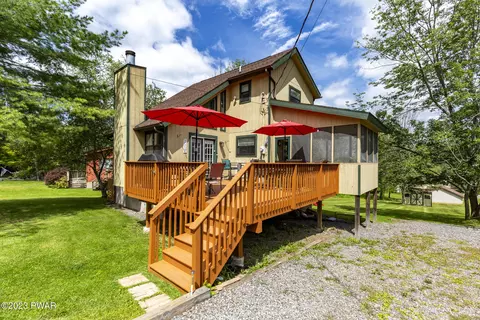 79 Forest Ln, Lake Ariel, PA 18436
