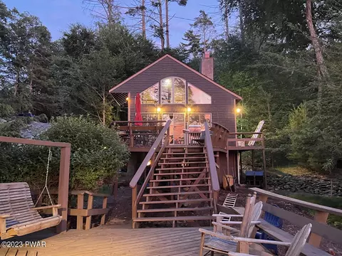 116 Cabels Dr, Tafton, PA 18464