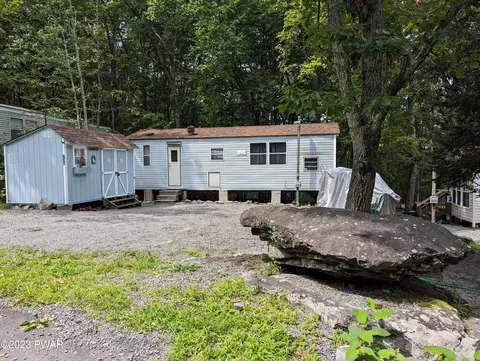 236 N Shohola Pkwy, Shohola, PA 18458