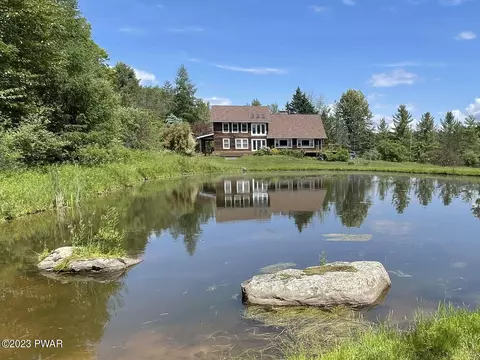 3596 Eminence Rd, Hancock, NY 13783