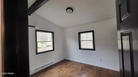 689 W Chipmunk Rd, Bushkill, PA 18324 photo 11