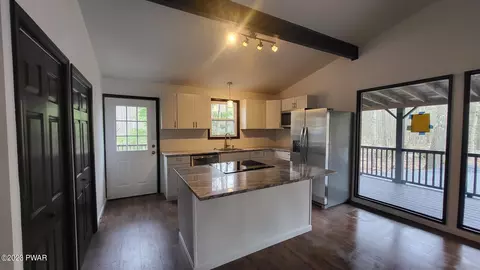 689 W Chipmunk Rd, Bushkill, PA 18324 photo 19