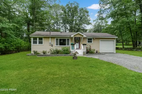 101 Kitty Harker Rd, Dingmans Ferry, PA 18328