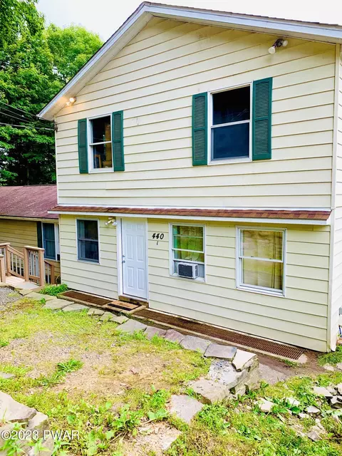 440 Prospect St, Hawley, PA 18428