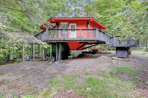 6401995 E Lakeview Dr, Lake Ariel, PA 18436