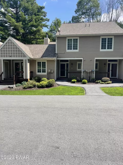 369 Spring Hollow Rd, Hawley, PA 18428