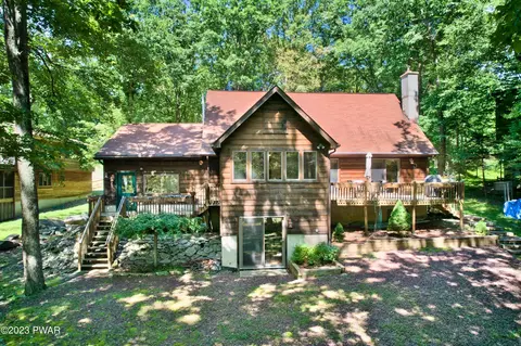 474 Log Tavern Rd, Milford, PA 18337