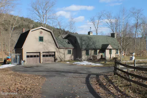 5328 Hancock Hwy, Equinunk, PA 18417