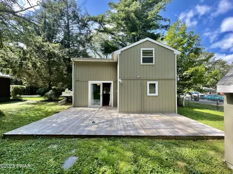 8 Collins Ave, Jefferson Township, PA 18436