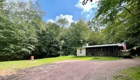 45 Jacob Rd, Waymart, PA 18472