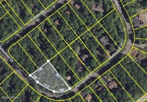 94 Parkwood Dr, Lake Ariel, PA 18436