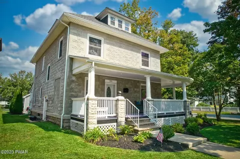 301 W Ann St, Milford, PA 18337