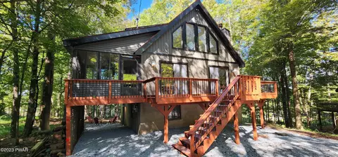 32 Forest Ct, Lake Ariel, PA 18436