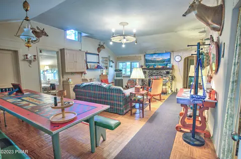 128 Falls Rd, Dingmans Ferry, PA 18328 photo 4