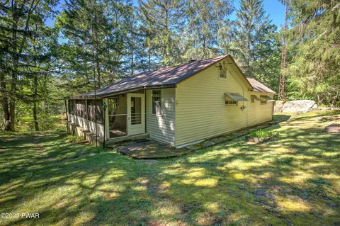 128 Falls Rd, Dingmans Ferry, PA 18328 photo 27