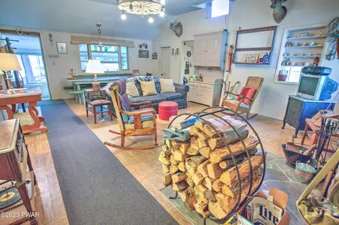 128 Falls Rd, Dingmans Ferry, PA 18328 photo 8
