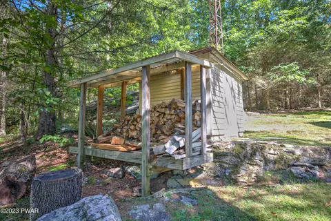 128 Falls Rd, Dingmans Ferry, PA 18328 photo 25