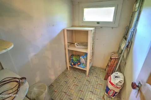 128 Falls Rd, Dingmans Ferry, PA 18328 photo 18
