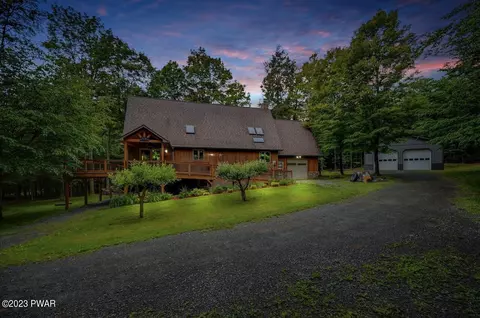61 Lillie Rd, Waymart, PA 18472