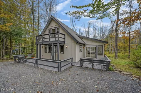 28 Cedarwood Ter, Lake Ariel, PA 18436