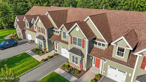 411 Braeburn Path, Matamoras, PA 18336