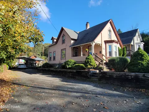 107 Young St, Honesdale, PA 18431