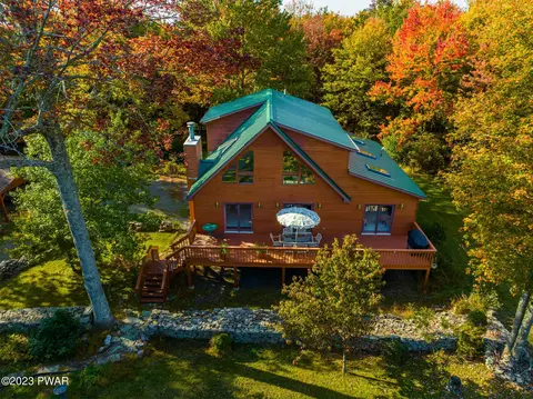 261 St Mary Church Rd, Lake Ariel, PA 18436