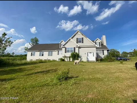 229 Plank Rd, Beach Lake, PA 18405