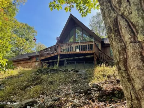 357 Falling Waters Blvd, Lackawaxen, PA 18435