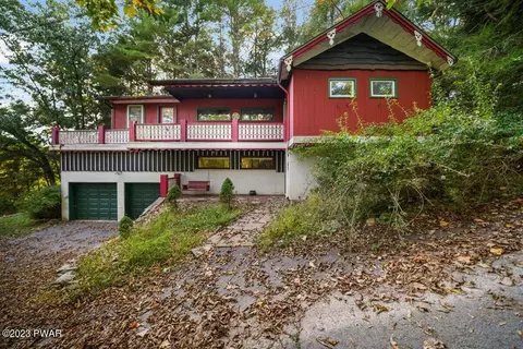 7 Riverview Ln, Beach Lake, PA 18405