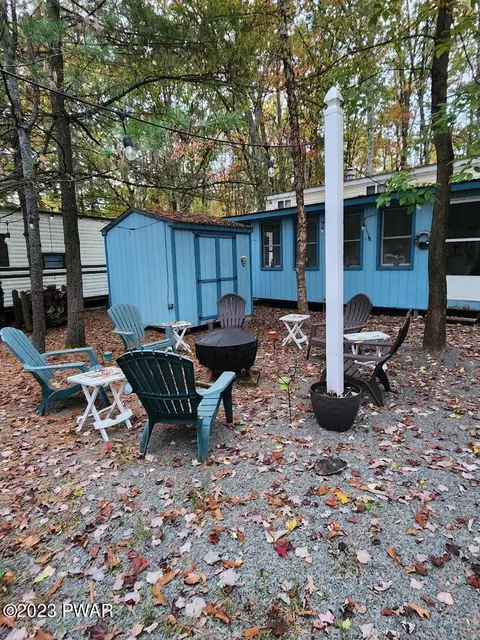 111 Owego Ln, Shohola, PA 18458