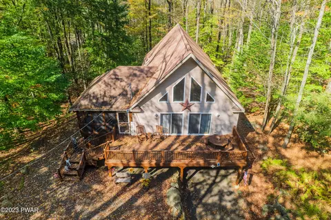 493 N Gate Rd, Lake Ariel, PA 18436