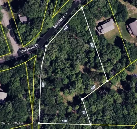 119 Bluestone Dr, Lords Valley, PA 18428