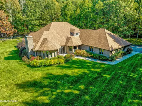 183 Maines Rd # A, Hawley, PA 18428
