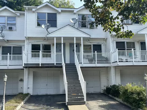 125 Sawkill Avenue Unit I Ave, Milford, PA 18337