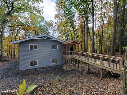 214 Country Club Dr, Lords Valley, PA 18428