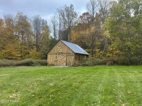 886 Carley Brook Rd, Honesdale, PA 18431