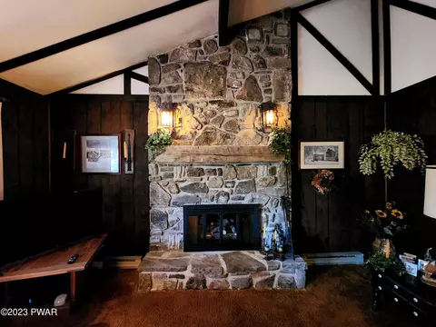 1845 Windemere Ln, Lake Ariel, PA 18436