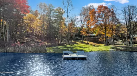 301 Traverse Rd, Dingmans Ferry, PA 18328