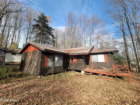 22 4th St, Thompson, PA 18465