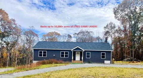 132 Galahad Rd, Greeley, PA 18425