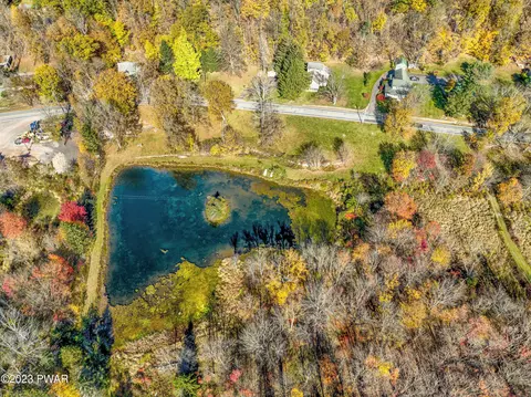 472 Pa 447 Rte, Newfoundland, PA 18445