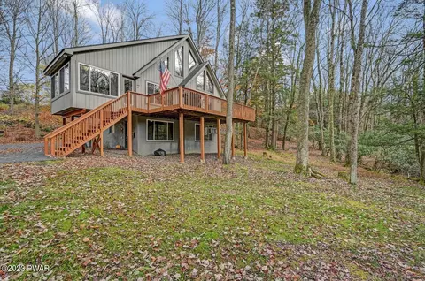 1294 Brookfield Rd, Lake Ariel, PA 18436