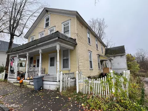 17 19 Robinson Ave, Carbondale, PA 18407