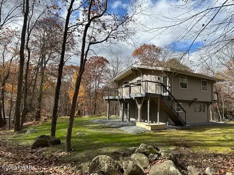 101 Hickory Dr, Lords Valley, PA 18428