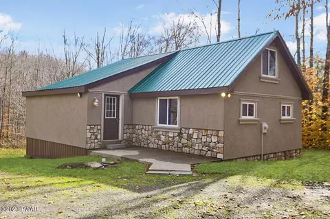 598 Ravnikar Rd, Forest City, PA 18421
