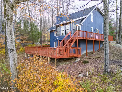 24 Cedarwood Ter, Lake Ariel, PA 18436