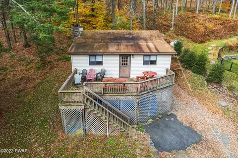 479 Finn Swamp Rd, Lakeville, PA 18438